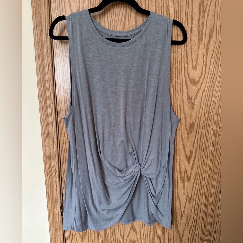 🍉 Athletic Works Tank Top XL Gray Sleeveless Women's Top bottom knot